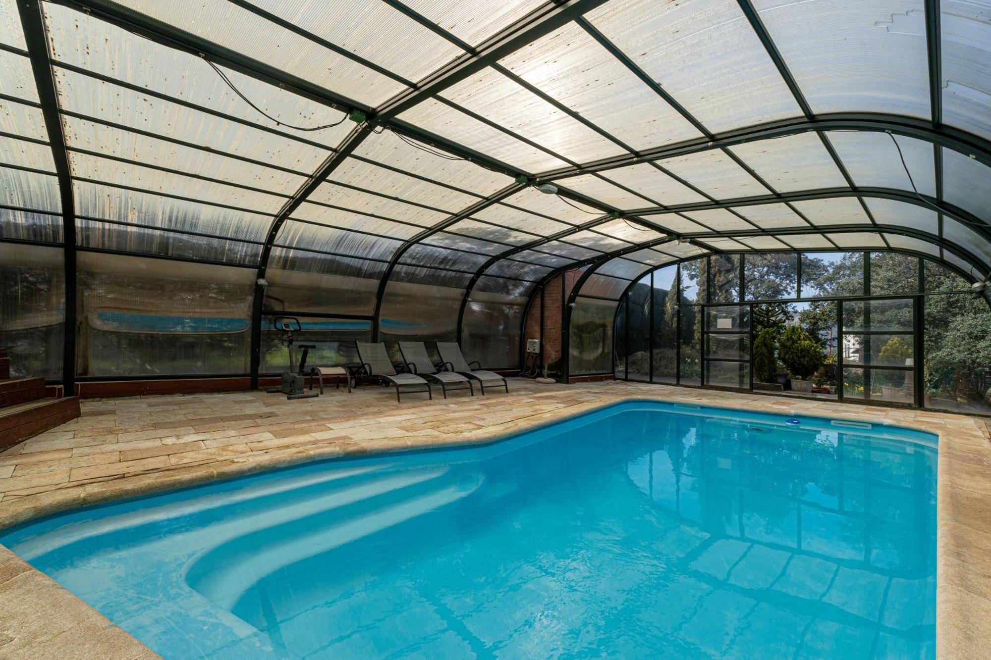 Con Jacuzzi Exterior Y Piscina Cubiertos Villa Los Ángeles de San Rafael