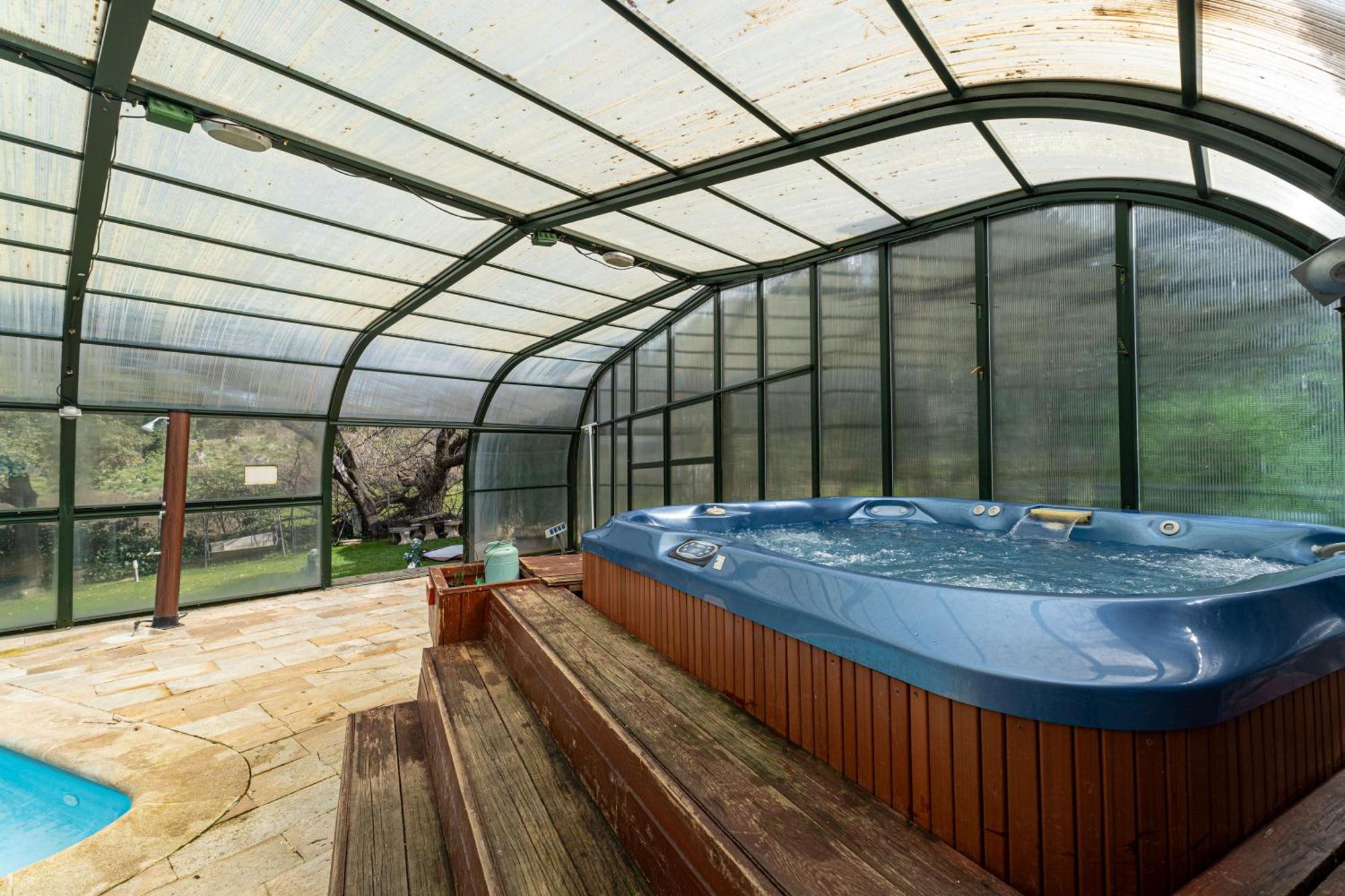 Con Jacuzzi Exterior Y Piscina Cubiertos Villa *